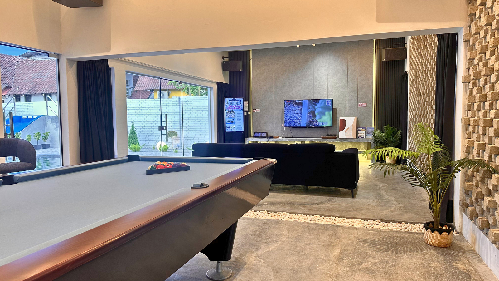 The Luxurious 1256 @ Forest Flow Villa
