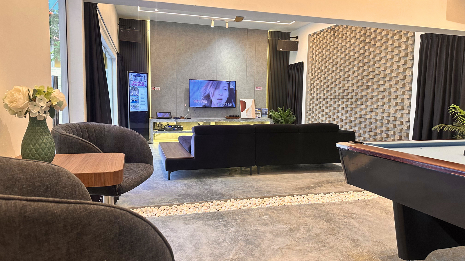 The Luxurious 1256 @ Forest Flow Villa