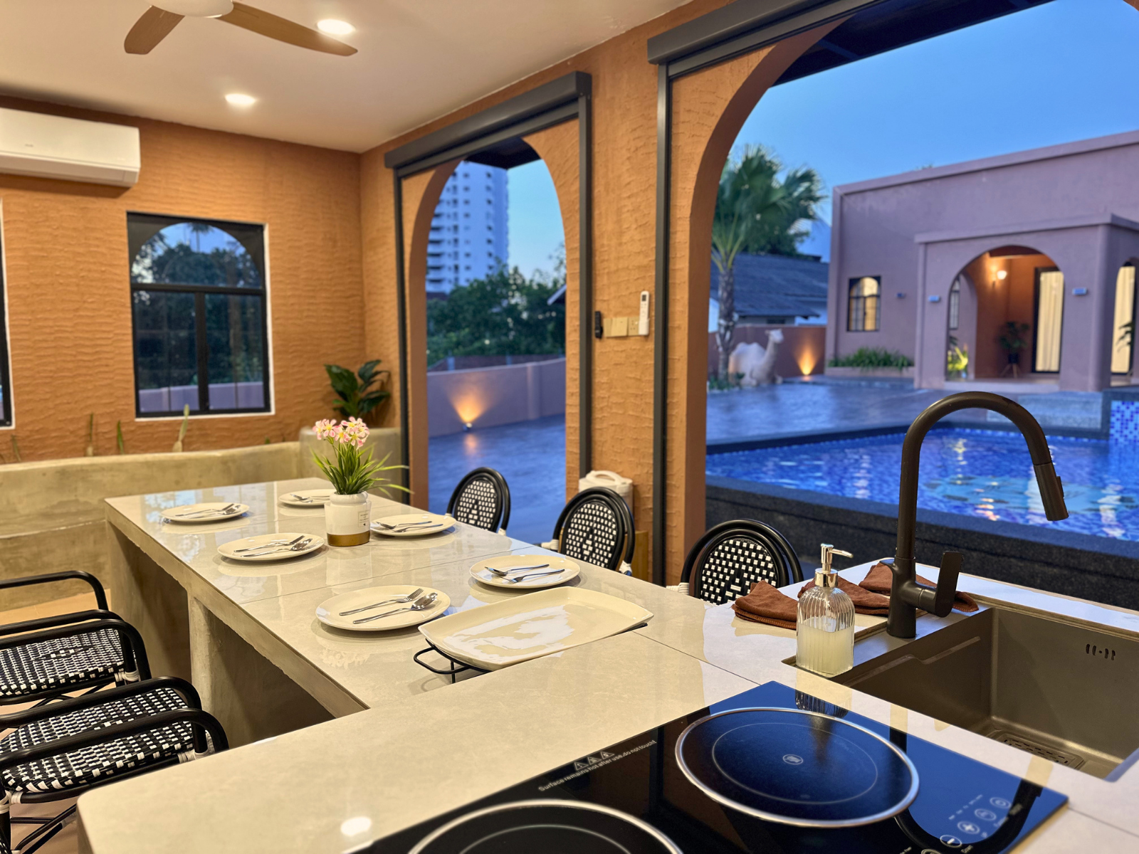 The Luxurious 28 @ Morocco Villa
