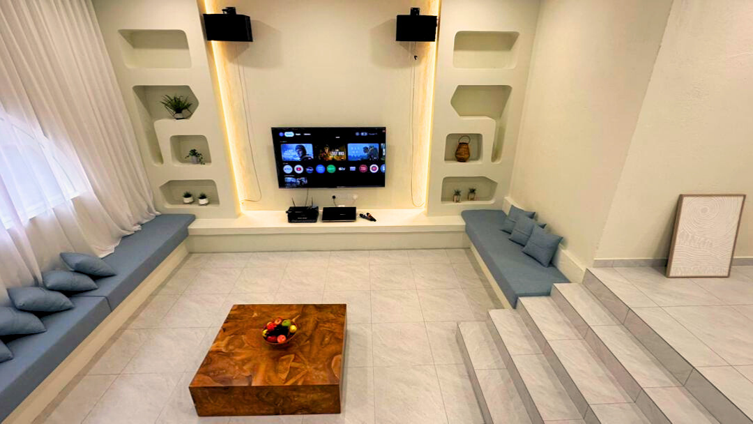 The Luxurious 40 @ Milos Villa