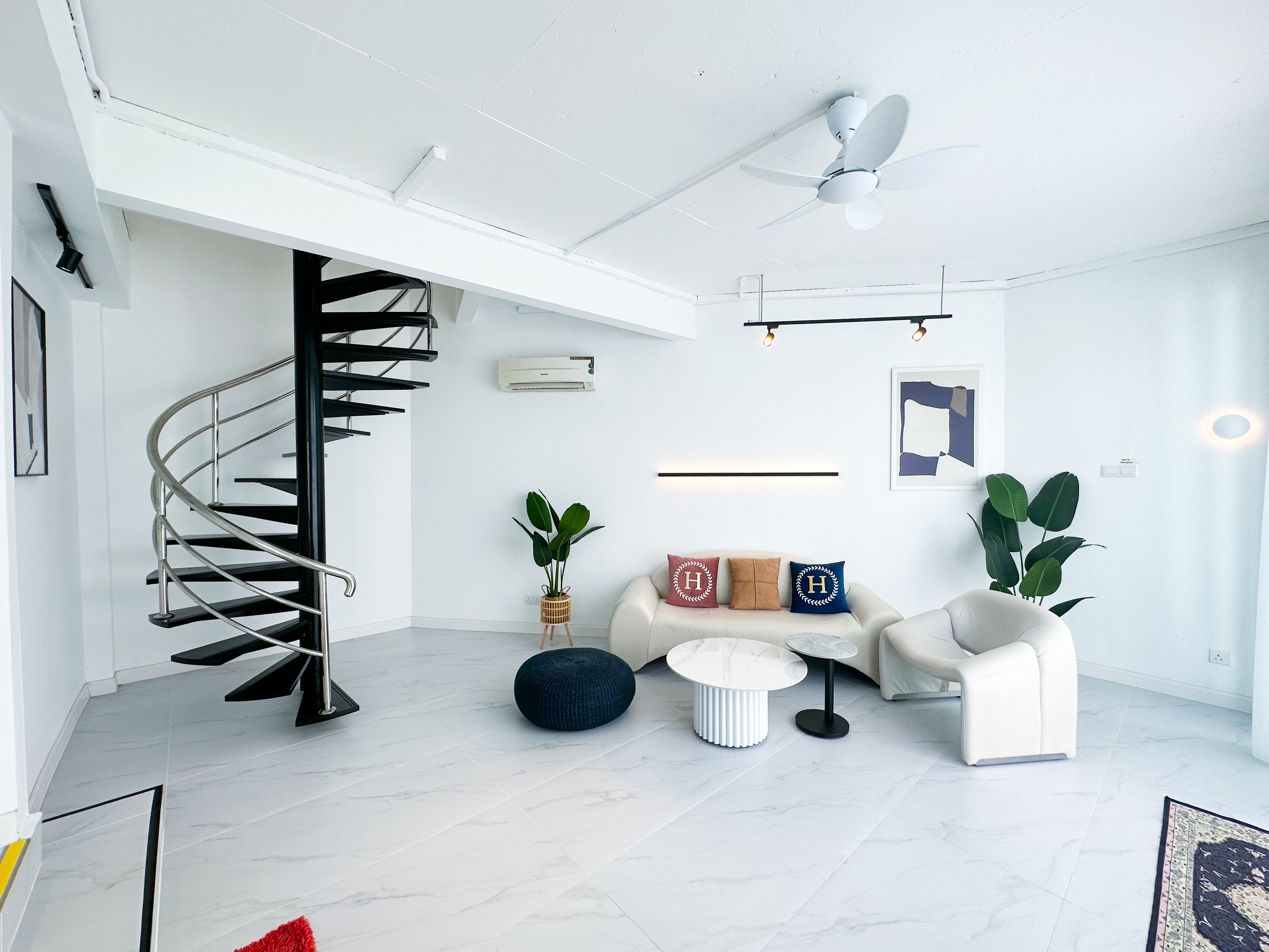 The Luxurious 168 @ Cruise Villa