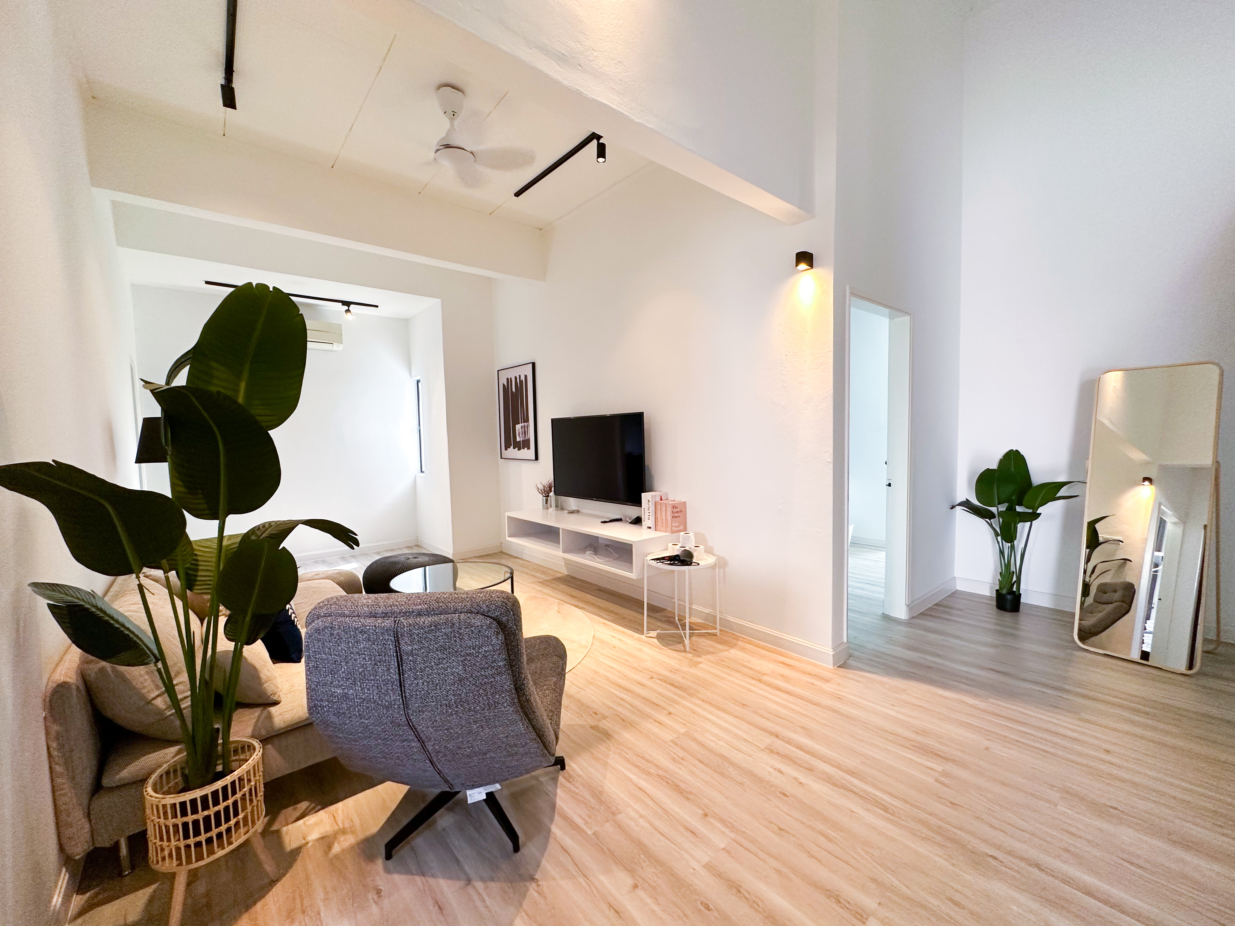 The Luxurious 168 @ Cruise Villa