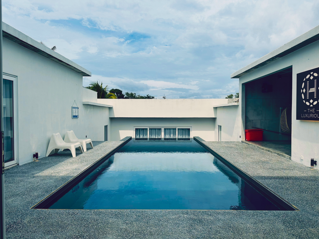 The Luxurious 245 @ Luxury A' Famosa