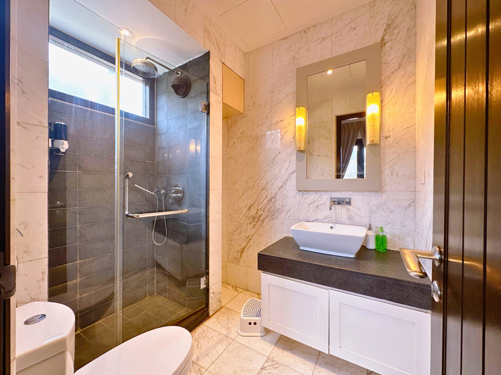 The Luxurious 1 @ Grand Bali
